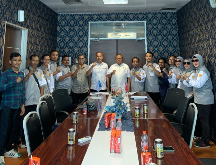 Ketua Fraksi Demokrat Iswanda Ramli Terima Audiensi Komunitas Rumah Solusi Indonesia